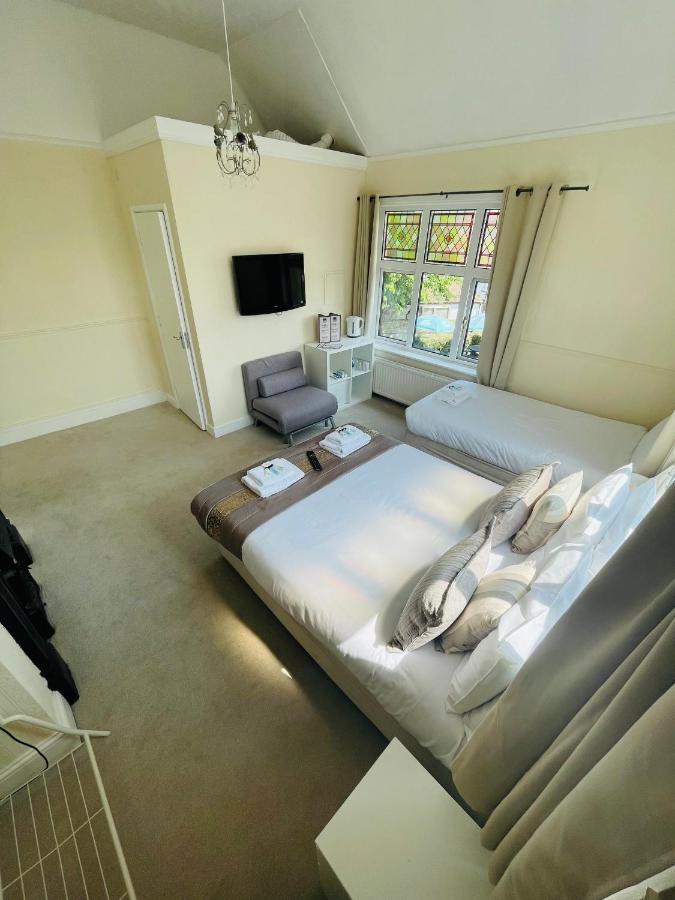 로체스터 The Six Bells B&B 외부 사진