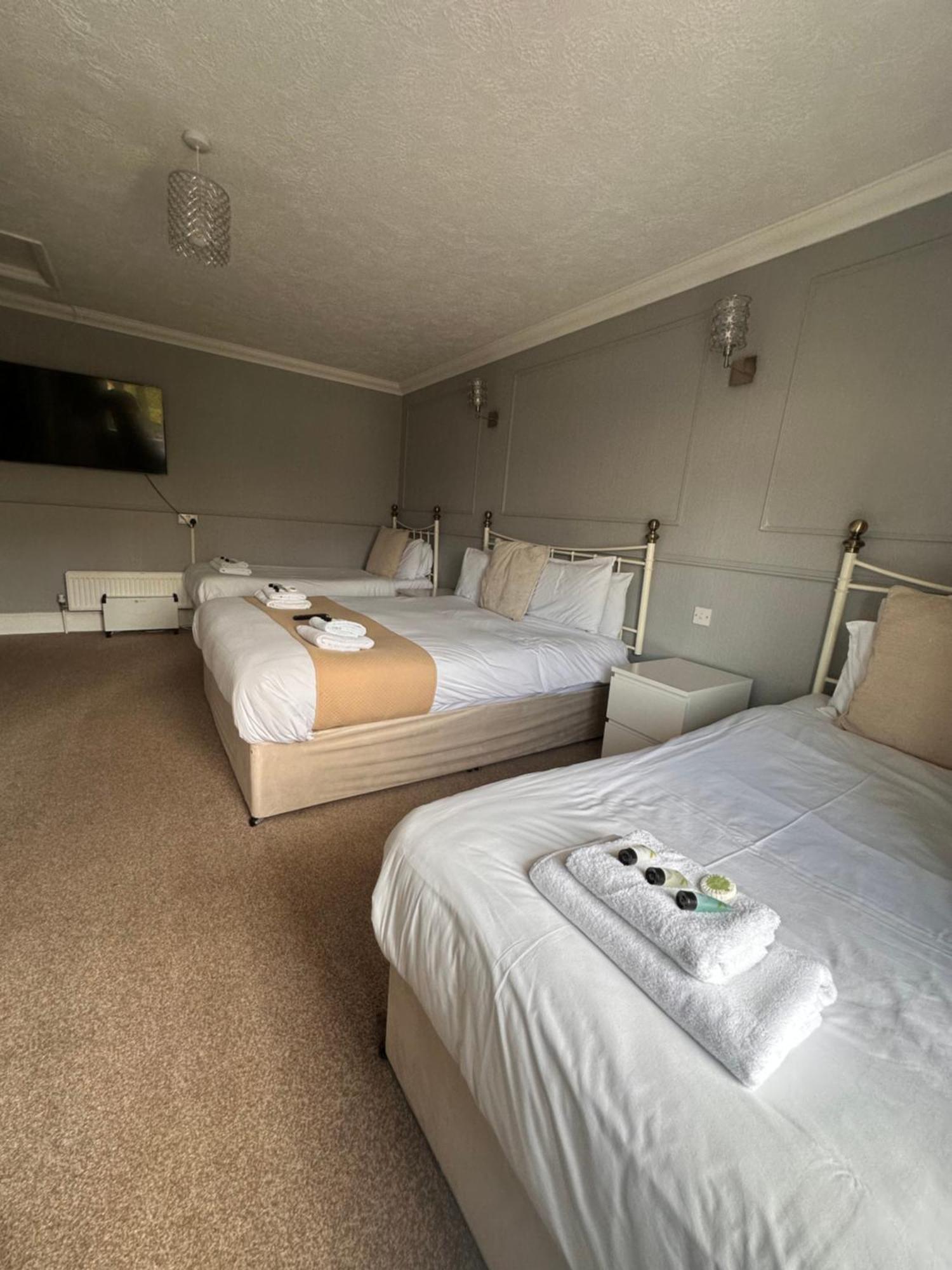 로체스터 The Six Bells B&B 외부 사진